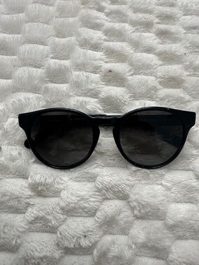 Salvatore Ferragamo Black Round-Edge Sunglasses